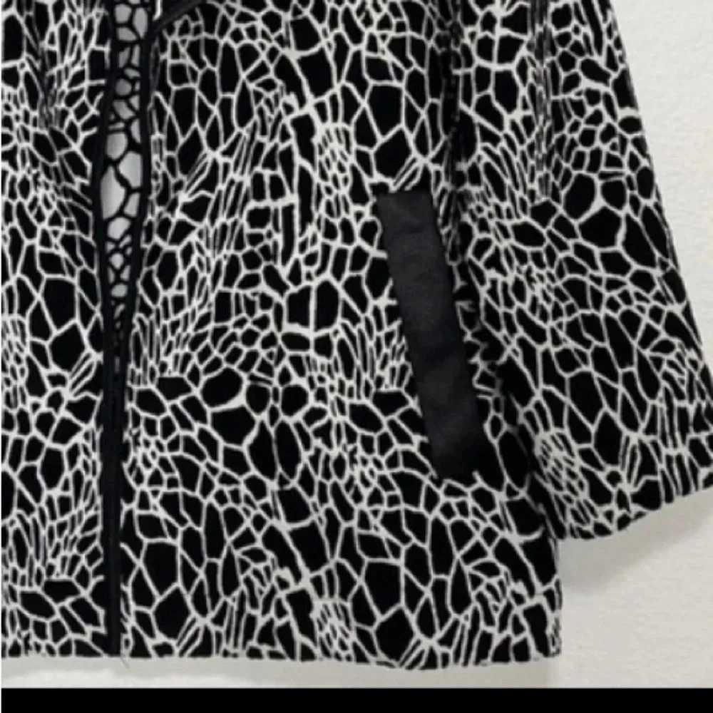 Alberto Makali Black & White Animal Print Coat Size Large